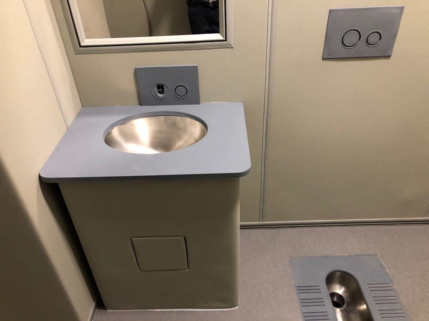 衛(wèi)生間硅膠防撞衛(wèi)浴潔具洗手臺馬桶建設案例